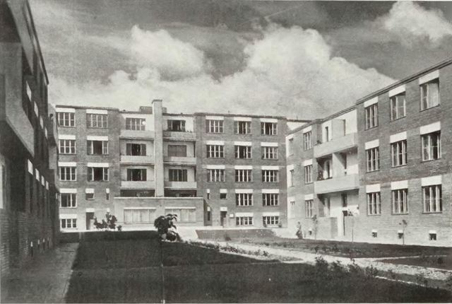 Szare Domy, 1935 Szare Domy, 1935