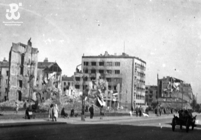 Puławska w rejonie Różanej, 1945