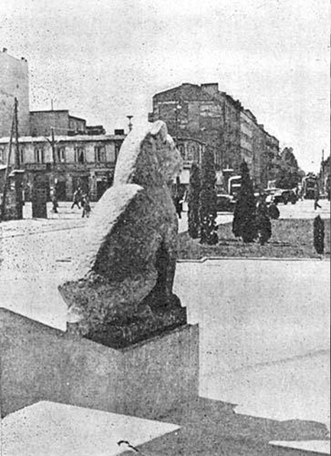 Lew przed kinem Moskwa, 1950