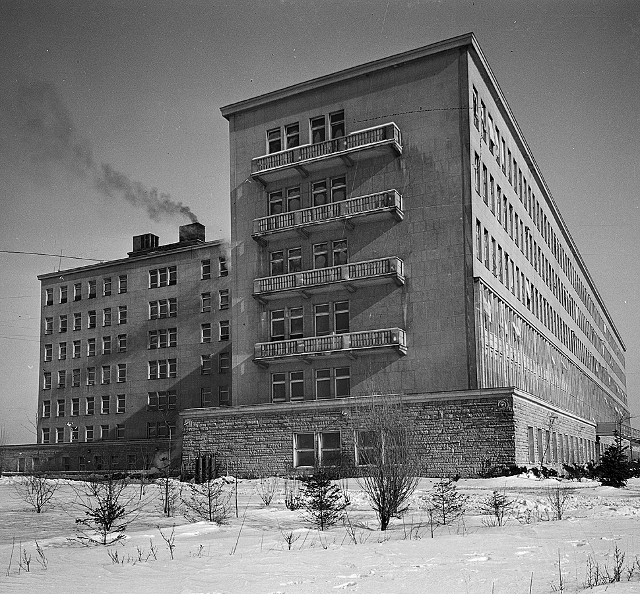 Wołoska, 1957