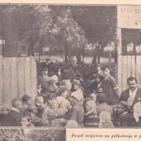 Przed wejściem Przed wejściem, 1930