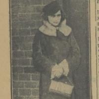 Pod więzienną bramą, 1936