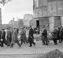 Puławska, róg Dąbrowskiego, 1948