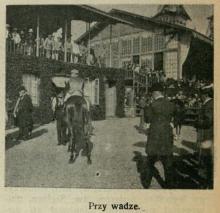 Wyścigi - przy wadze. Zdjęcie. 1910.