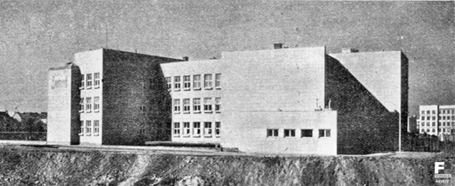 Szkoła przy Różanej 1935 Szkoła przy Różanej 1935