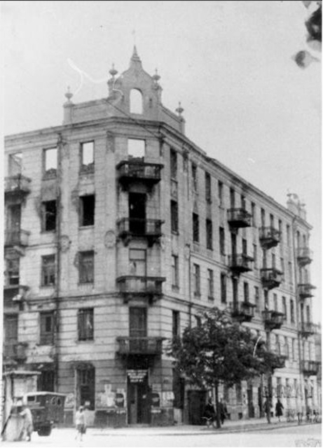 Rakowiecka róg Sandomierskiej ok. 1945 Rakowiecka róg Sandomierskiej ok. 1945