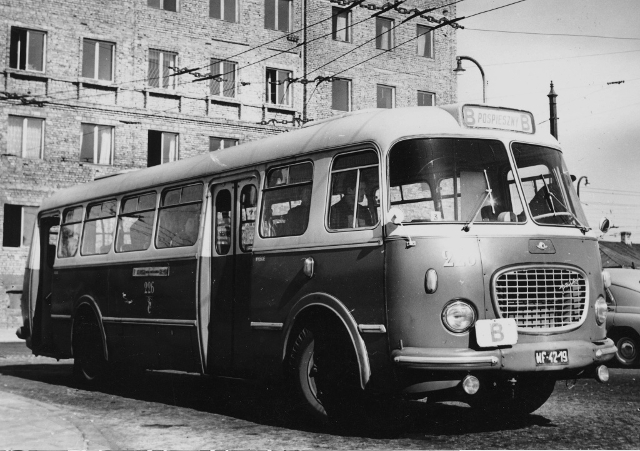 Chełmska róg Czerniakowskiej, autobus B - 1963