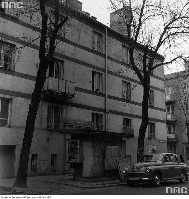 Dąbrowskiego 18, 1974