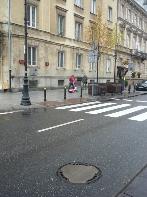 Właz kanałowy -Al. Ujazdowskie