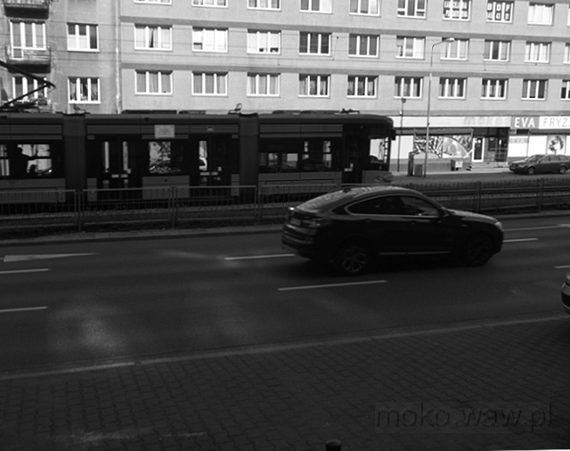 w tle Puławska 83, 85 tramwaj - 2017