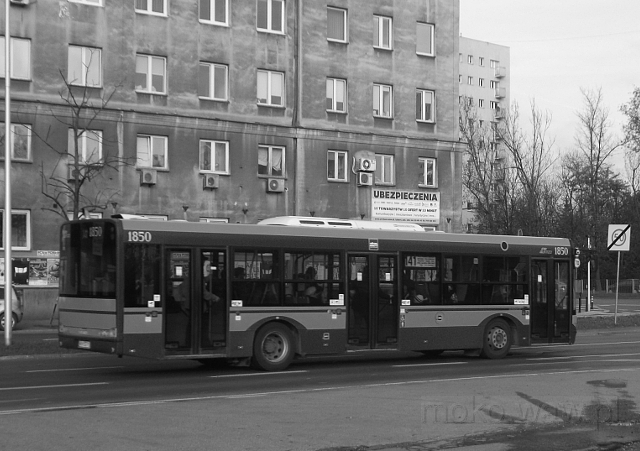 Chełmska róg Czerniakowskiej, autobus 141 - 2017